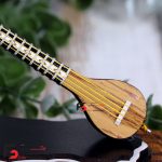 دکوری ساز چوبی 3تار و تنبک چوبی