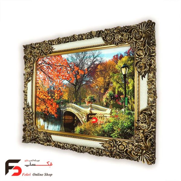 تابلو فرش طرح پاییزی با قاب شاپرک