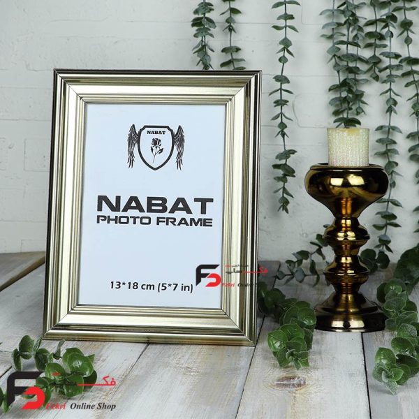 قاب عکس 18*13 کد 330با نمای سه سانت و حال دار با رنگ بژ