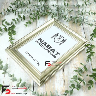 قاب عکس 18*13 کد 330با نمای سه سانت و حال دار با رنگ بژ
