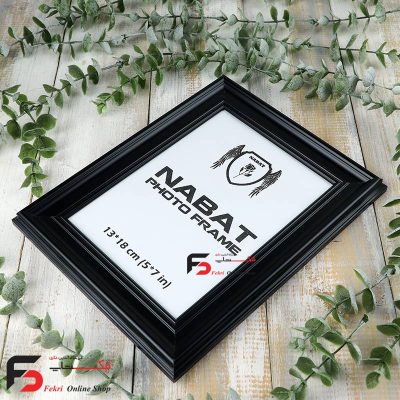 قاب عکس 18*13 کد 330با نمای سه سانت و حال دار با رنگ مشکی