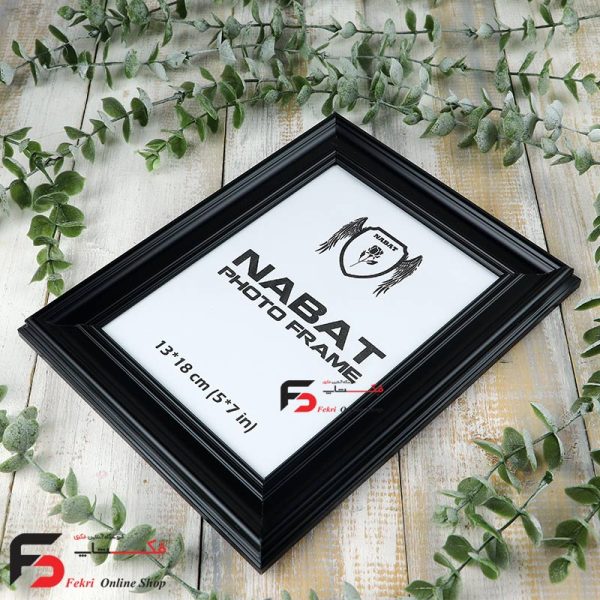 قاب عکس 18*13 کد 330با نمای سه سانت و حال دار با رنگ مشکی