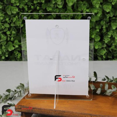 قاب عکس مگنتی از جنس پلکسی با ابعاد 15*10 سانتی متر