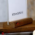 قاب عکس پلکسی با پایه چوبی 21*16